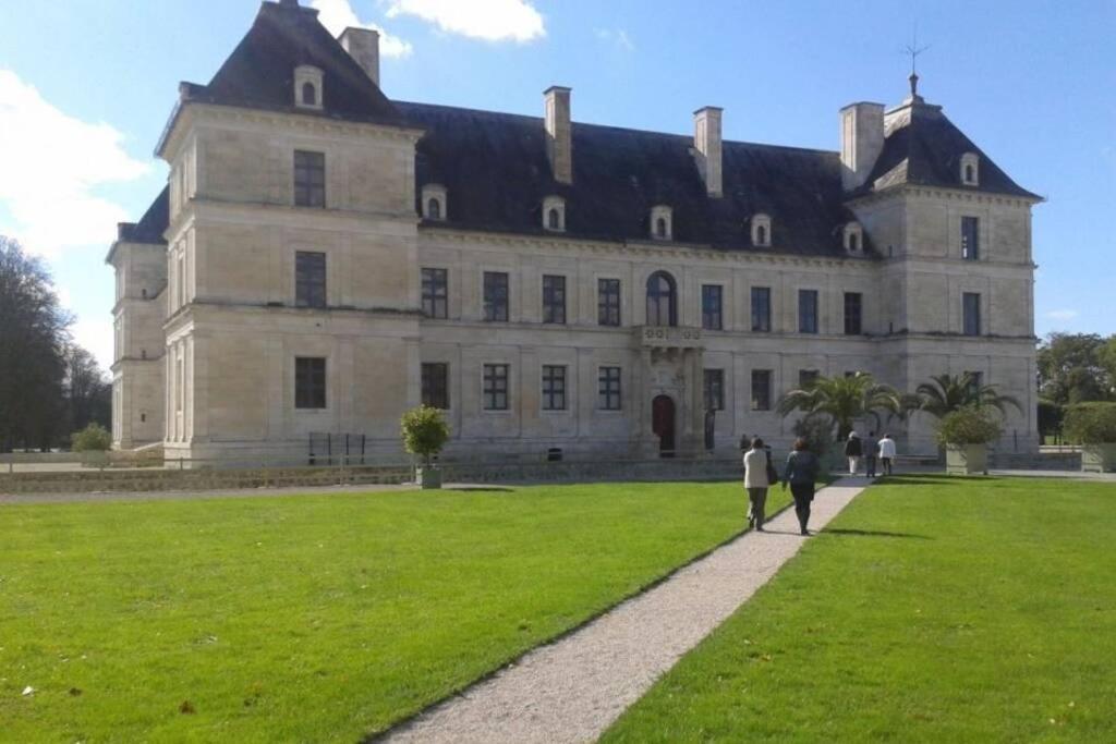 Charmante Maison Bourguignonne Avec Grand Jardin Et Parking Montbard Zewnętrze zdjęcie
