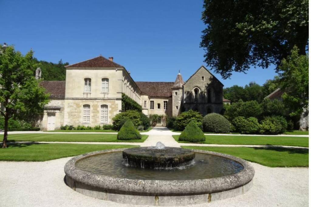 Charmante Maison Bourguignonne Avec Grand Jardin Et Parking Montbard Zewnętrze zdjęcie