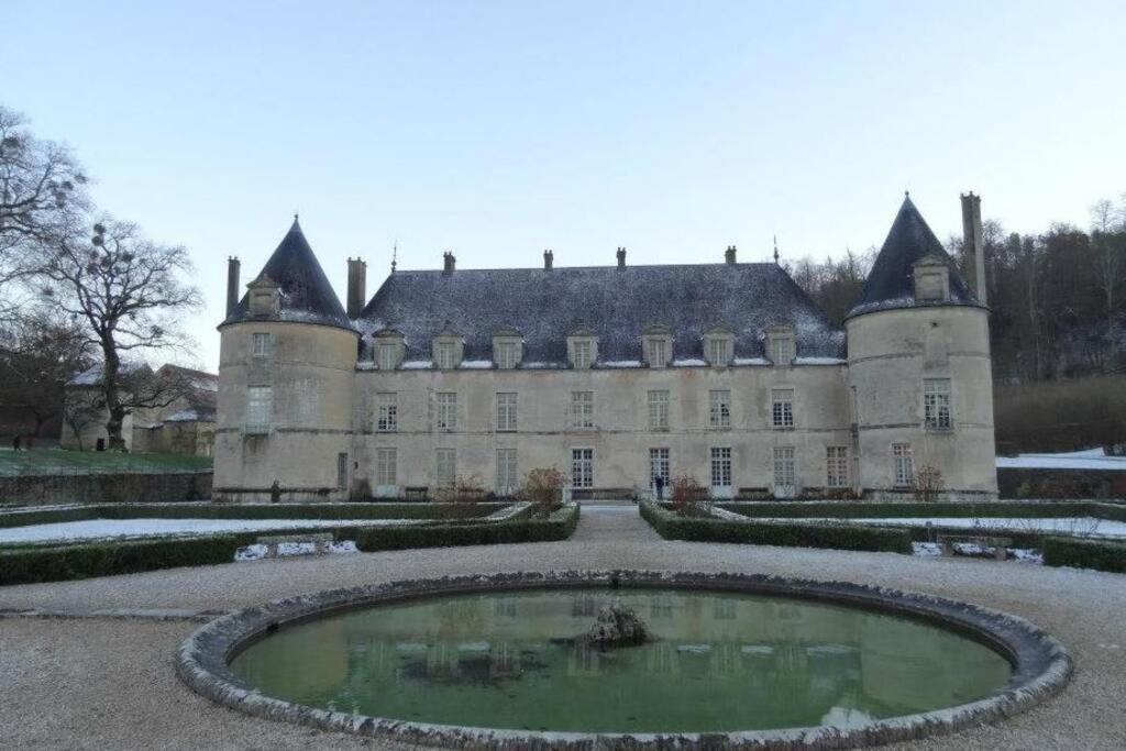 Charmante Maison Bourguignonne Avec Grand Jardin Et Parking Montbard Zewnętrze zdjęcie